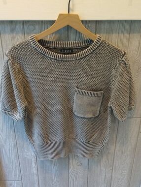 New Timing Textured Crewneck Short-Sleeve Sweater - Mineral Washed Charcoal